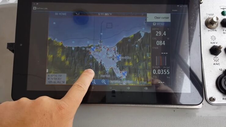 ¿Por qué mi Simrad no muestra la profundidad?