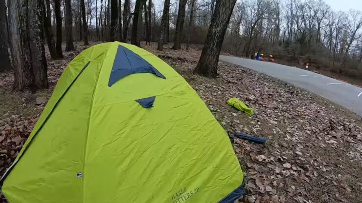 Hvordan planlegge en kajakkcamping - telt