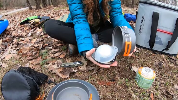 Cómo planificar un viaje de campamento en kayak: qué necesita y cómo empacar