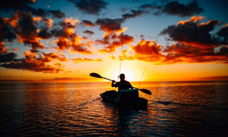 Memancing Dari Kayak