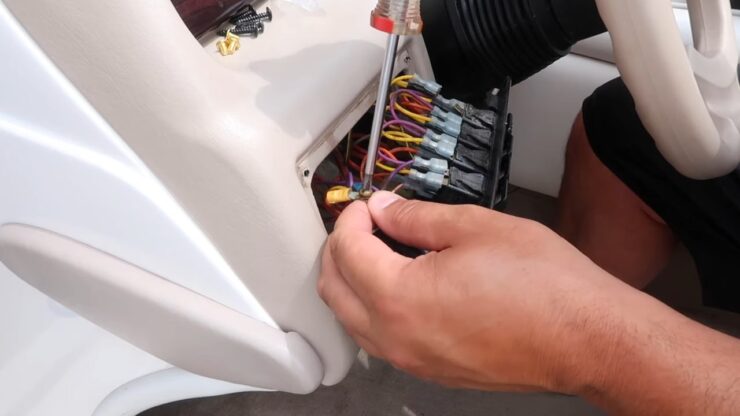 How to Fix Boat Ignition