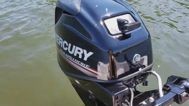 Čtyřtaktní přívěsný motor Mercury 25 hp