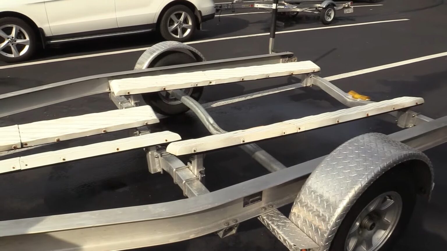 How Wide is A Boat Trailer Facts to Reveal