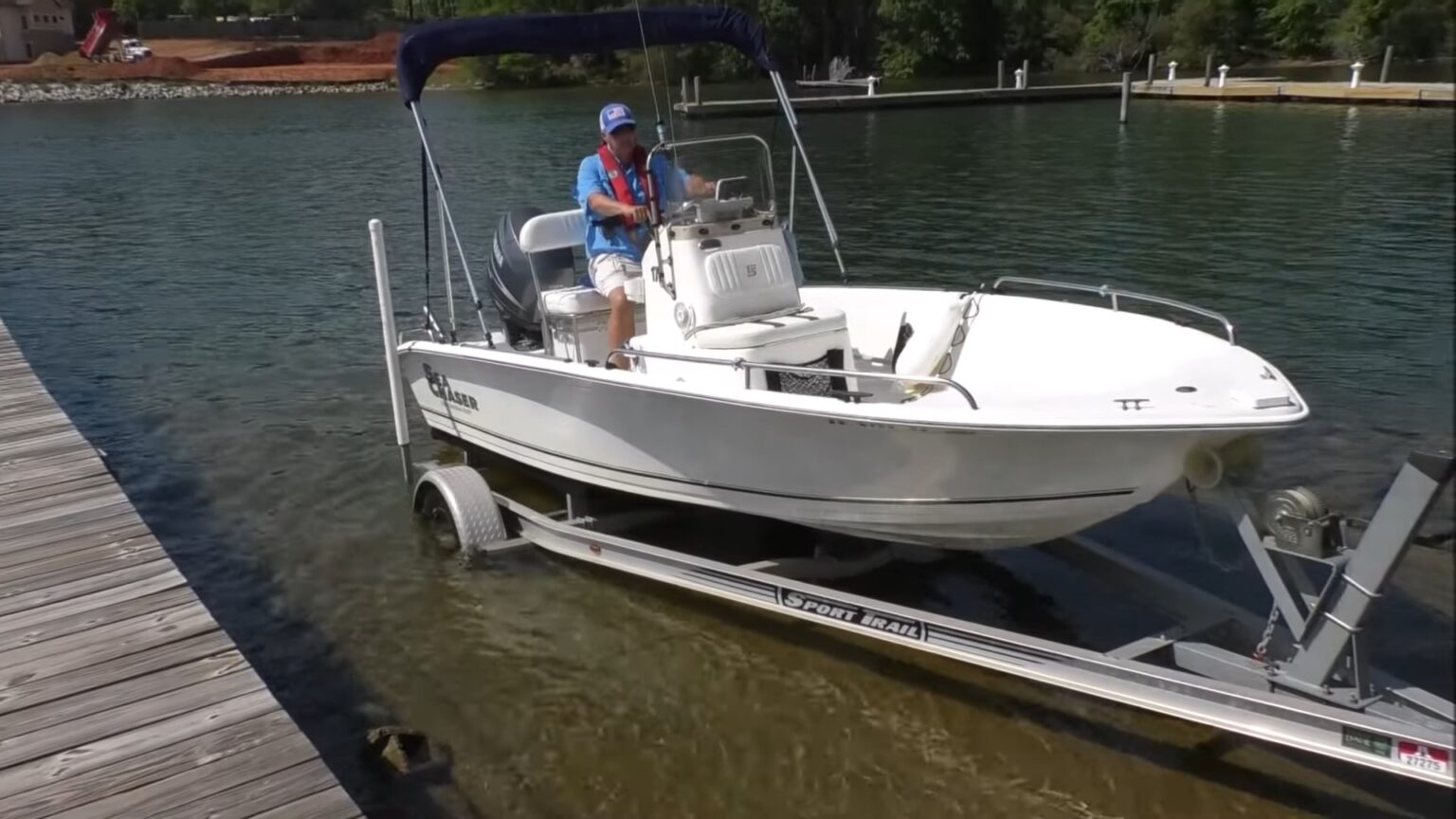 How Should a Boat Sit on a Trailer? Safety Transport