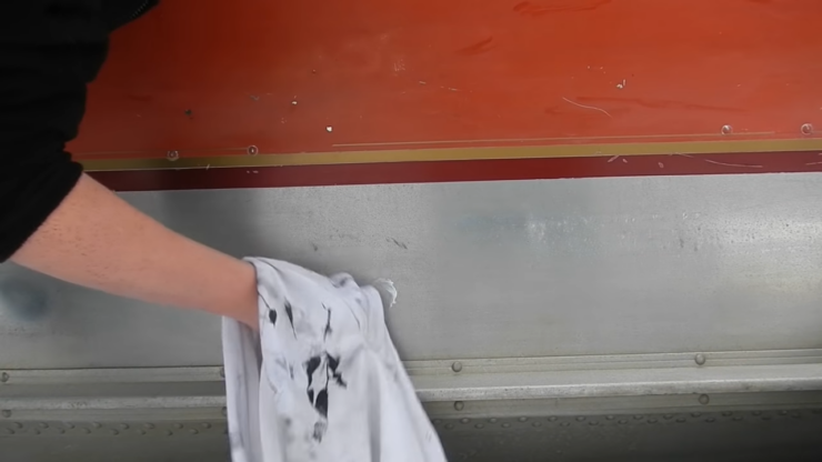 Aluminum Boat Polishing