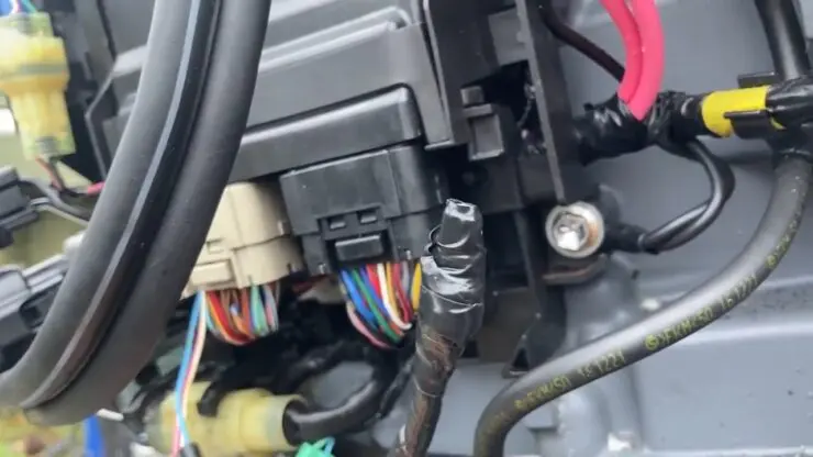 Suzuki Trim Relay Placering