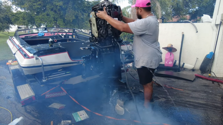 fixing 2-Stroke Outboard