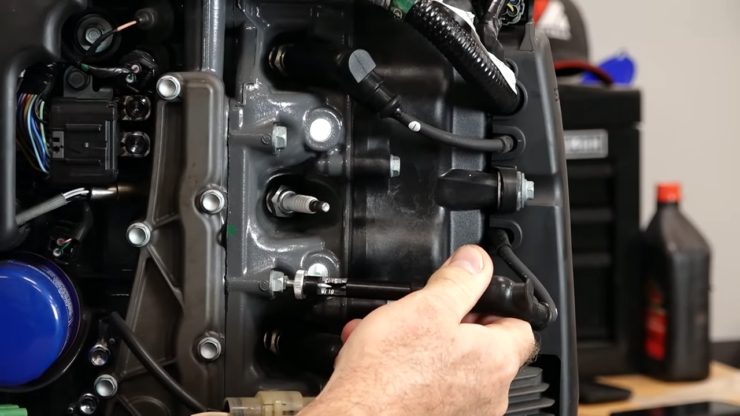 How to Test Spark Plugs on an Outboard
