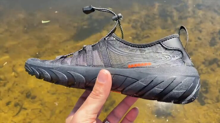 Best Water Socks - Buying Guide - Materials