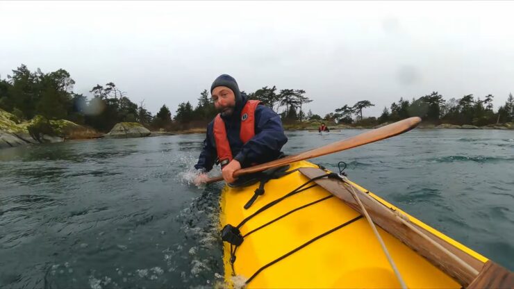 Cara Menghindari Broaching di Kayak