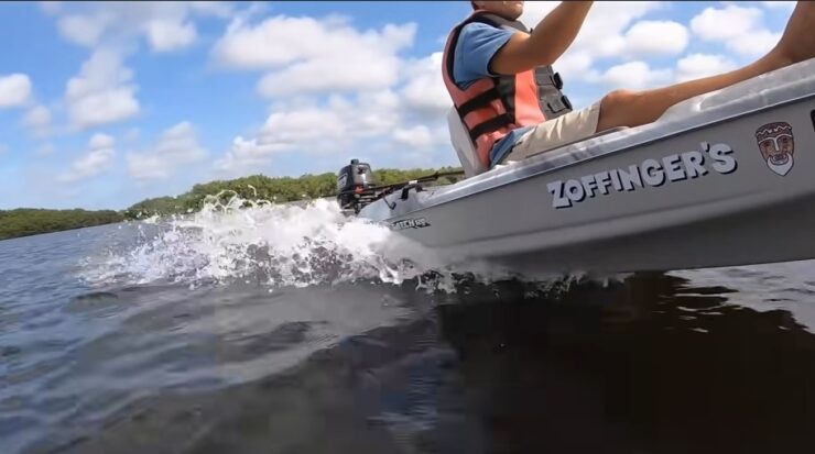 kayak motorizado caballos de fuerza