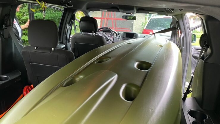 10 Ft Kayak in un SUV