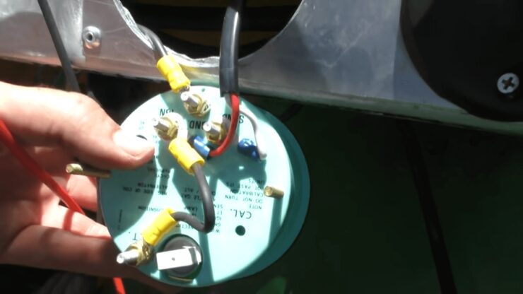 Connexion du câblage du tachymètre du bateau