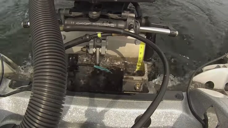 Hydraulic Jack Plate Hole Shot