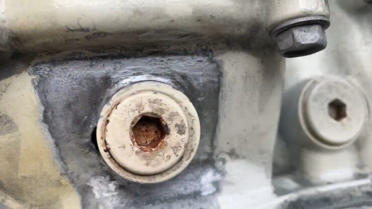 Suzuki outboard corosion