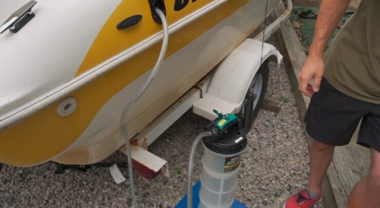 Ta bort gas från båtbränsletank faq