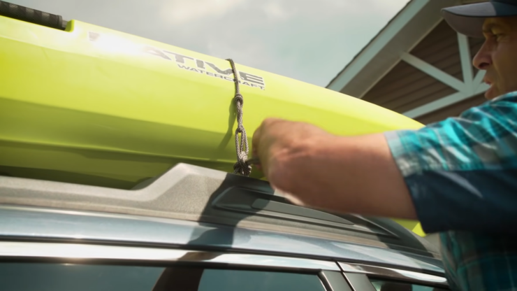 kayak on the roof of car