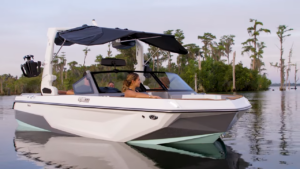 10 Best Fish & Ski Boat Brands 2024 - Choose a Boat for Ultimate On