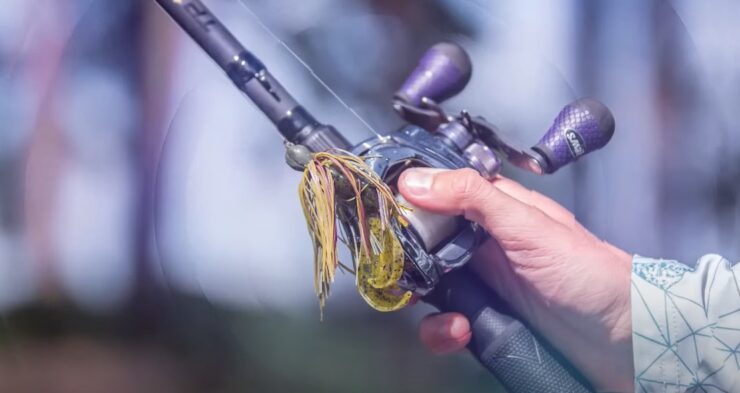 hooks for bass fishing